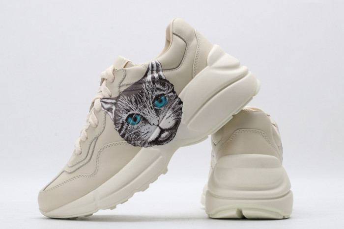 G*u*i* trainer sneaker19