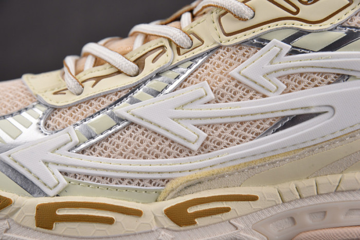 OFW Be Right Back BRB000013