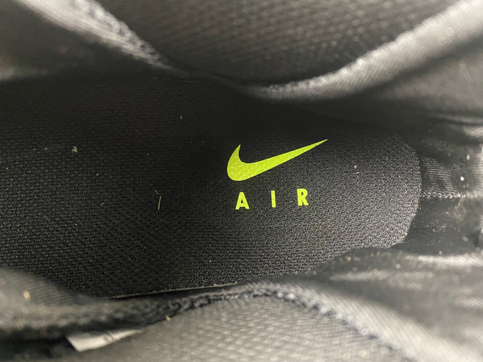 Nike Air Foamposite One Black Volt HF2902-001