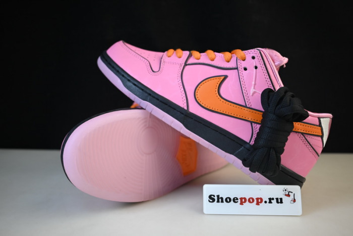 the powerpuff girls x nike sb dunk low blossom fd2631-600