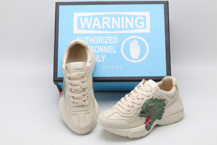 G*u*i* trainer sneaker25