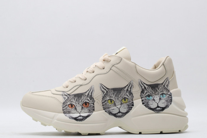 G*u*i* trainer sneaker20