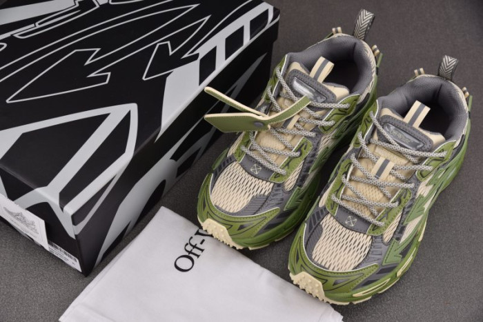 OFW Be Right Back BRB000015