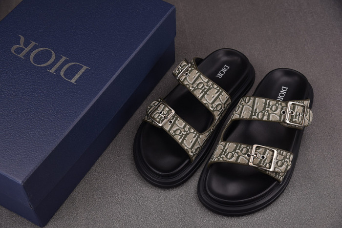Dio*r sandal 56