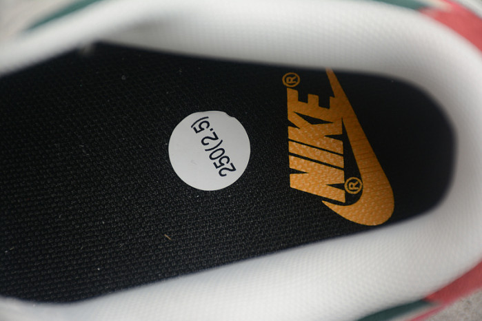 nike dunk low se 85 neptune green d09457-127