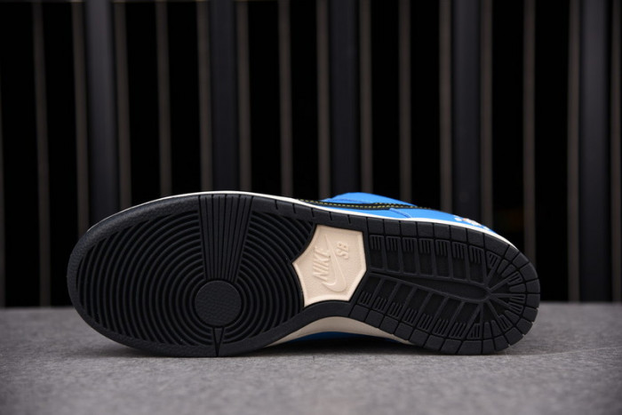 instant skateboards x nike sb dunk low cz5128-400