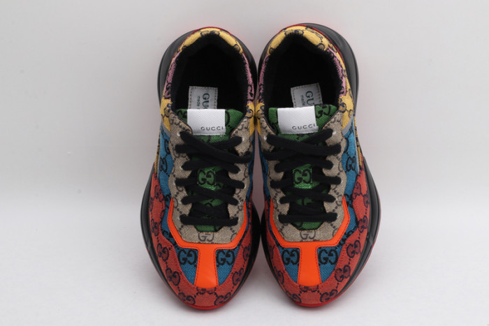 G*u*i* trainer sneaker2