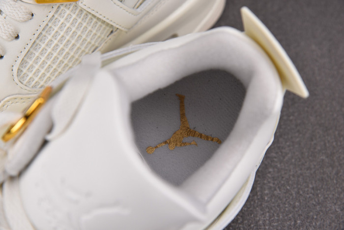 air jordan 4 wmns "sail" aq9129-170