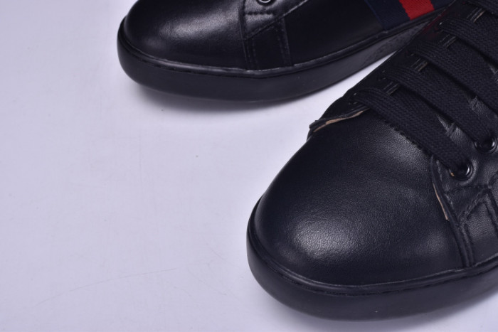 g*u*i ace embroidered low-top sneaker black with bee mens 431942-a38g0