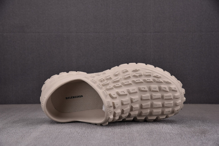 balenciag* sandal 42