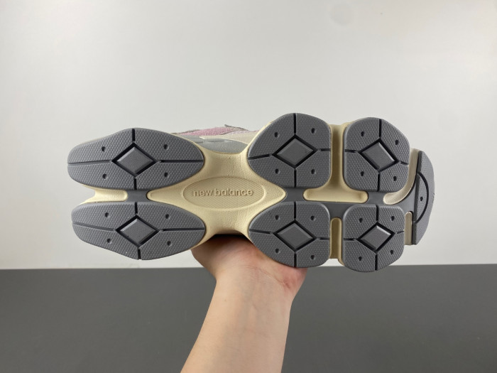 NEW BALANCE 9060 NB000042