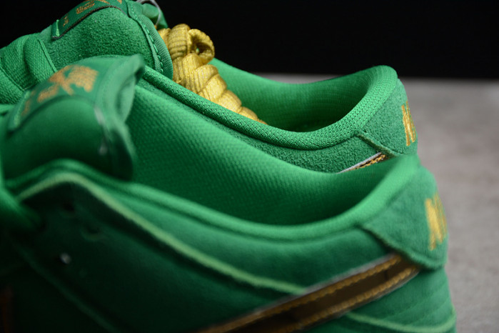 nike sb dunk low st. patrick