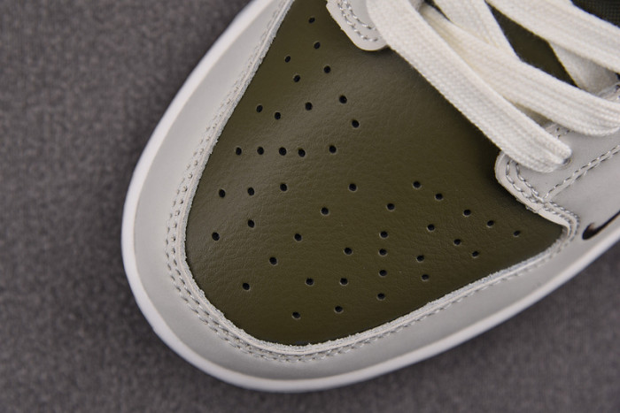 Nike Dunk Low “Year of the Snake” HV5980-231