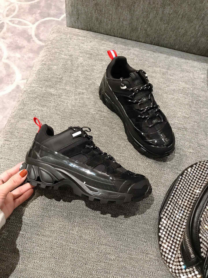 burber*y sneakers b000002