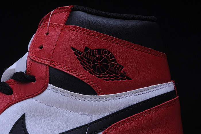 air jordan 1 retro high og chicago red 555088-101